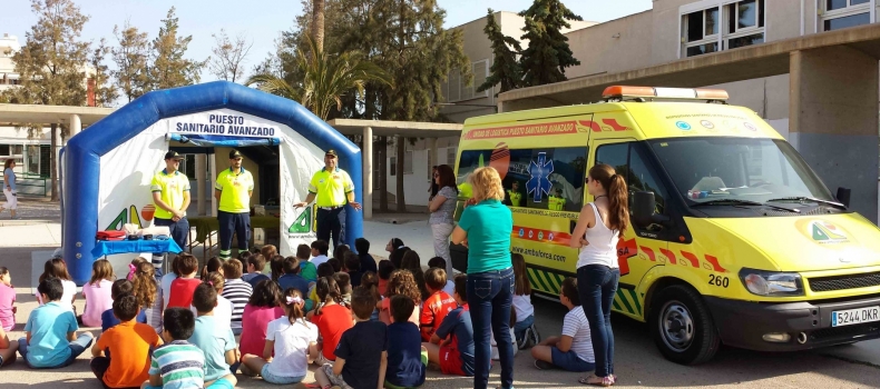 Taller práctico de alerta al 112 y reanimación cardiopulmonar en el colegio de las Lomas de Águilas